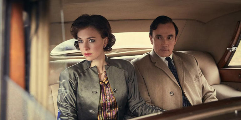 Princess Margaret and Peter Townsend in a car in The Crown