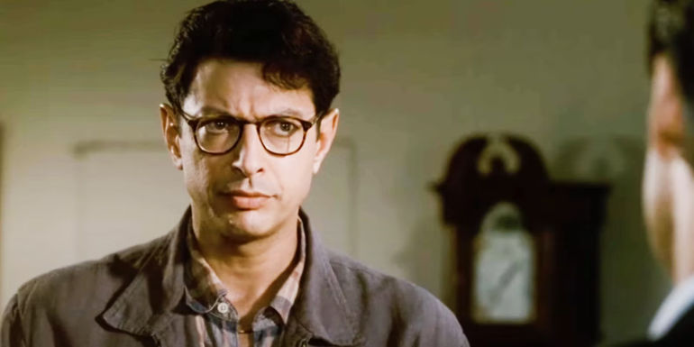 Jeff Goldblum's David Levinson looking sternly in Independence Day