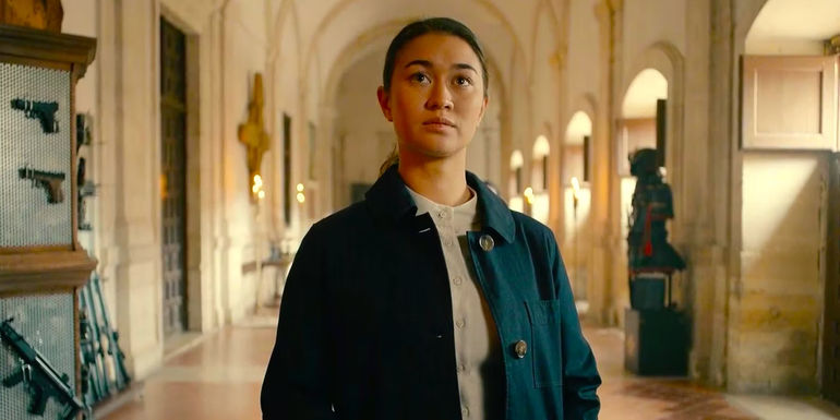 Beatrice standing in the new OCS headquaters in Warrior Nun season 2 episode 8 post-credits scene.