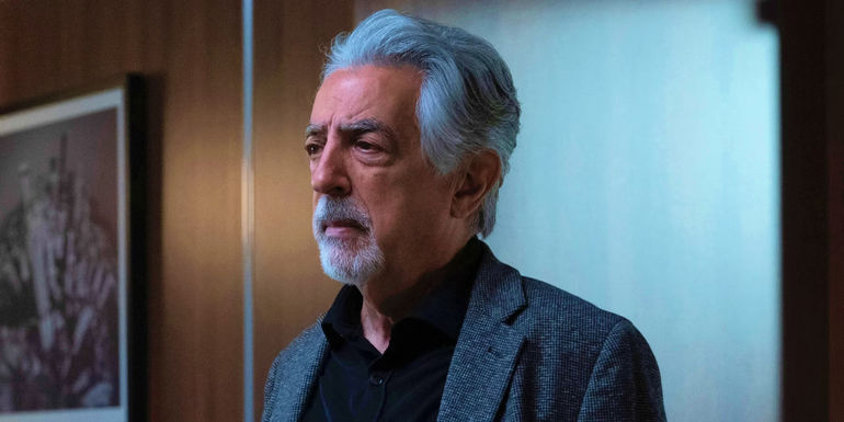 Dave Rossi staring sternly in Criminal Minds Evolution 