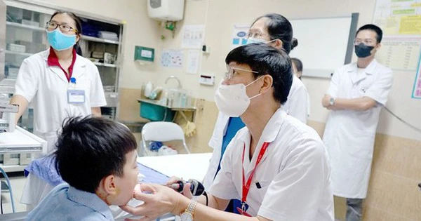 Cậu bé 8 tuổi mắc căn bệnh hiếm gặp trong 5 năm, nguyên nhân đến từ nền sọ