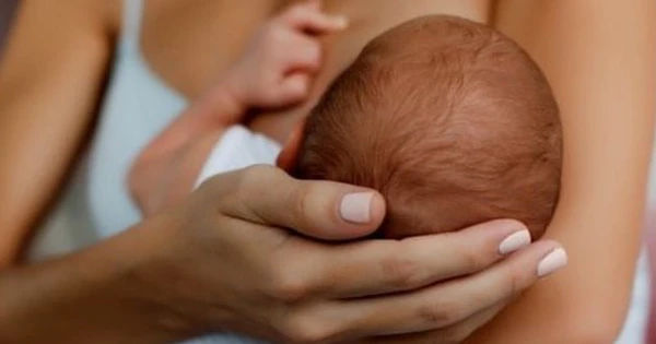 Hành trình kỳ diệu của cặp vợ chồng nhiễm HIV: Hạnh phúc có con mà không lây bệnh