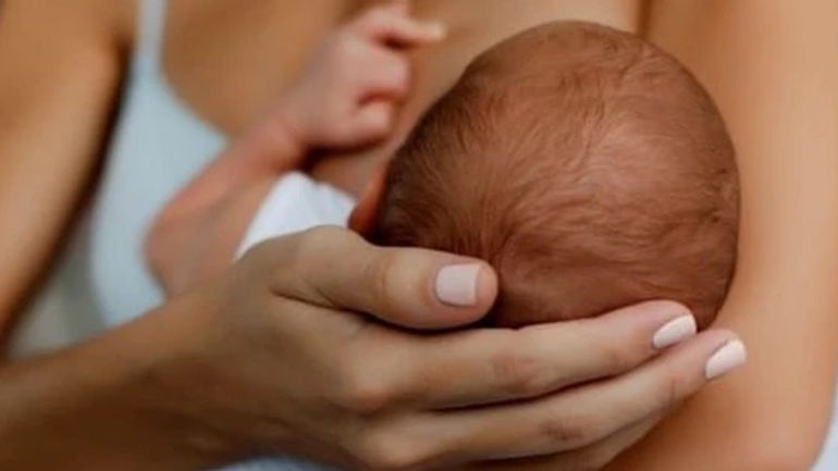 Hành trình kỳ diệu của cặp vợ chồng nhiễm HIV: Hạnh phúc có con mà không lây bệnh