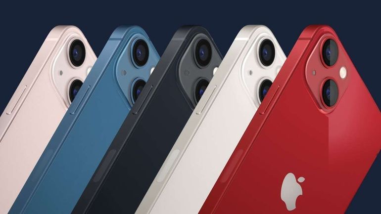 iPhone Miraculously Survives 16,000-Foot Plunge from Alaska Airlines Flight 1282