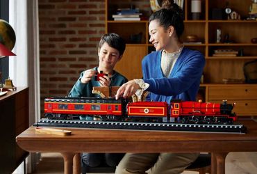 LEGO Harry Potter Hogwarts Express - Collectors' Edition: A Magical Journey