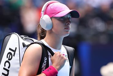 Iga 
Swiatek Survives Late Scare to Beat Danielle Collins at Australian Open