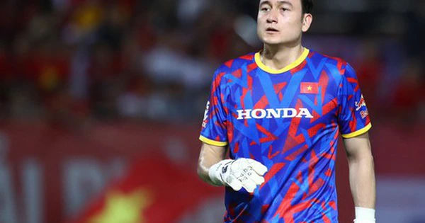 Thủ môn Đặng Văn Lâm vinh danh với danh hiệu đặc biệt tại giải Thái Lan: Chi tiết bất ngờ!