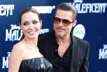 Đánh bại trò đùa của Angelina Jolie: Cuộc chiến li dị với Brad Pitt