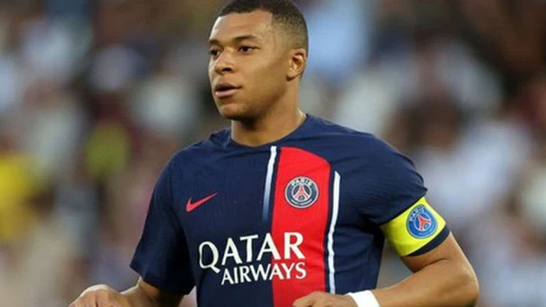 Động thái độc đáo của PSG khiến Mbappe gây sốc