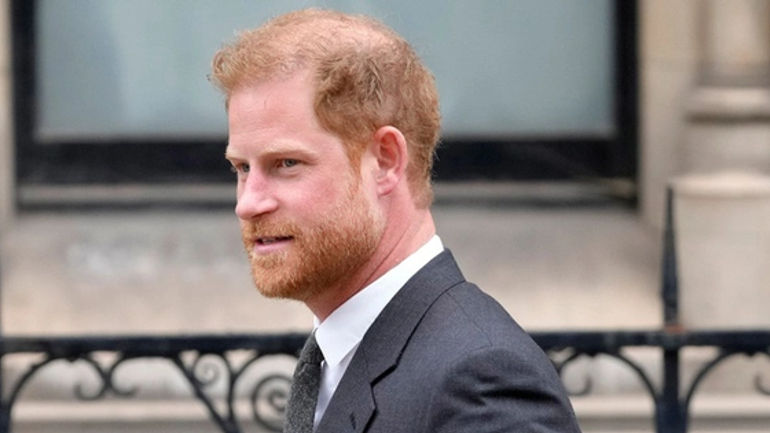 Hoàng tử Harry phải chịu trái tim Hoàng gia Anh bị xóa