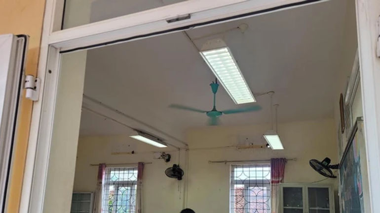 Phụ huynh tranh cãi sôi nổi: Học xong muốn lắp điều hòa cho con thì có cần tặng lại trường?