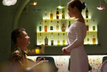 Nghệ sĩ không thể cưỡng lại 'cầu hôn' Hoàng Thùy Linh