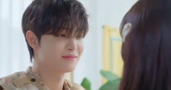 Cặp đôi Hậu Duệ Mặt Trời 'siêu đẹp' đánh bật Song Hye Kyo - Song Joong Ki!