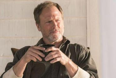 The Remarkable Journey of Peter Abernathy in Westworld - Unveiling His Significance