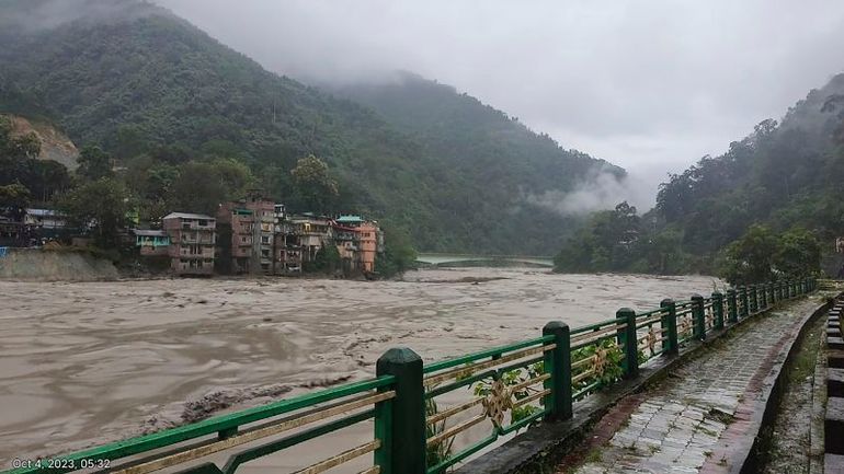 Terrifying flash floods wreak havoc in northeast India | 5 casualties reported with 23 troops missing