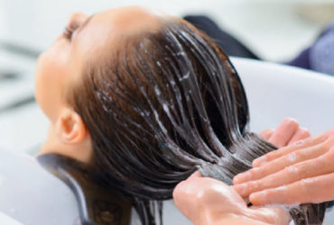 Cách gội đầu đúng chuẩn: Có cần sử dụng dầu xả sau không?