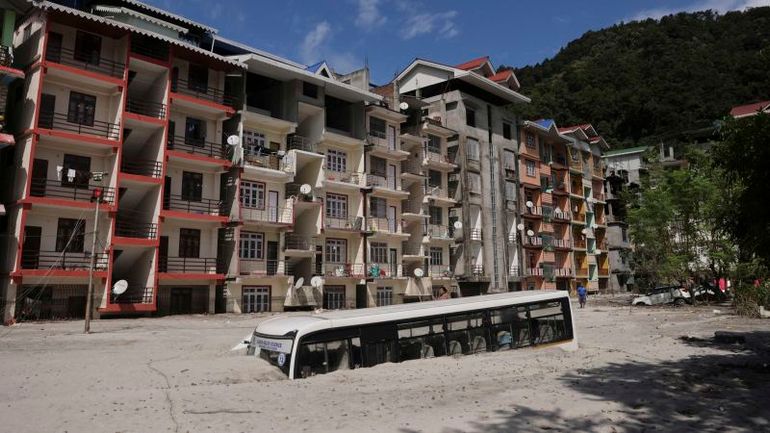 A Tragic Disaster Unfolds: Indian Himalayas Devastated by Flash Floods, Leaving 74 Dead and Over 100 Missing