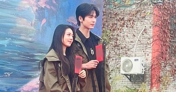 Nỗi niềm của người đẹp Hoa ngữ: Ảnh hưởng yêu mỹ nhân gen Z đẹp như mơ tại lễ khai máy phim mới năm 2023