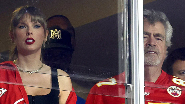 Sibling Banter Reigns Supreme: Kelce Brothers' Hilarious Take on Dad's Encounter with Taylor Swift at Chiefs Game