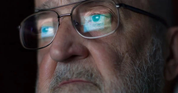 Ông lão 83 tuổi mất 20000 USD vì lừa đảo trực tuyến, công ty an ninh mạng từ chối trách nhiệm