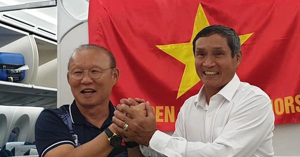 HLV Park Hang-seo chia sẻ cảm xúc khi HLV Mai Đức Chung rời bỏ ĐT nữ Việt Nam