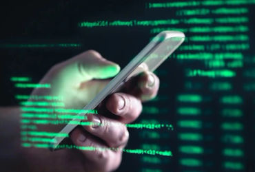 iPhone của nhân viên trong một công ty bảo mật bị xâm nhập trong nhiều năm mà không hay biết