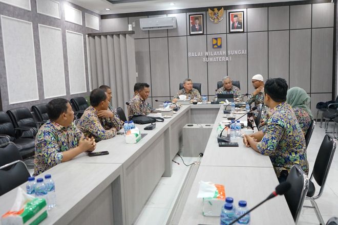 Kepala Biro Perencanaan Anggaran dan Kerja Sama Luar Negeri (PAKLN) Sekretariat Jenderal Kementerian PUPR Edy Juharsyah mengunjungi BWS Sumatera I