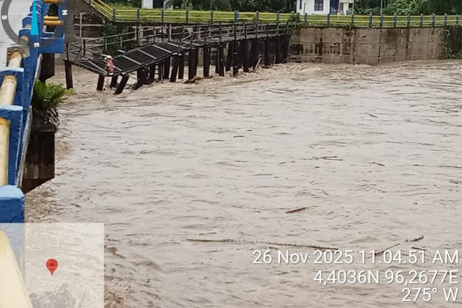 Kondisi Bendung Lhok Guci saat diterjang banjir