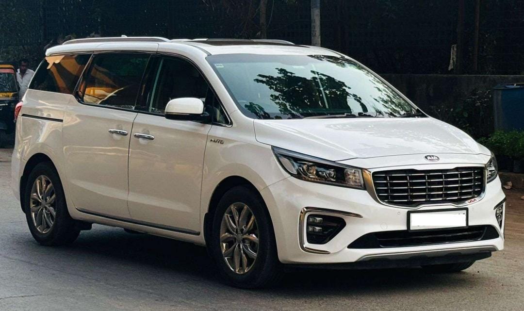 Kia Carnival Premium MUV