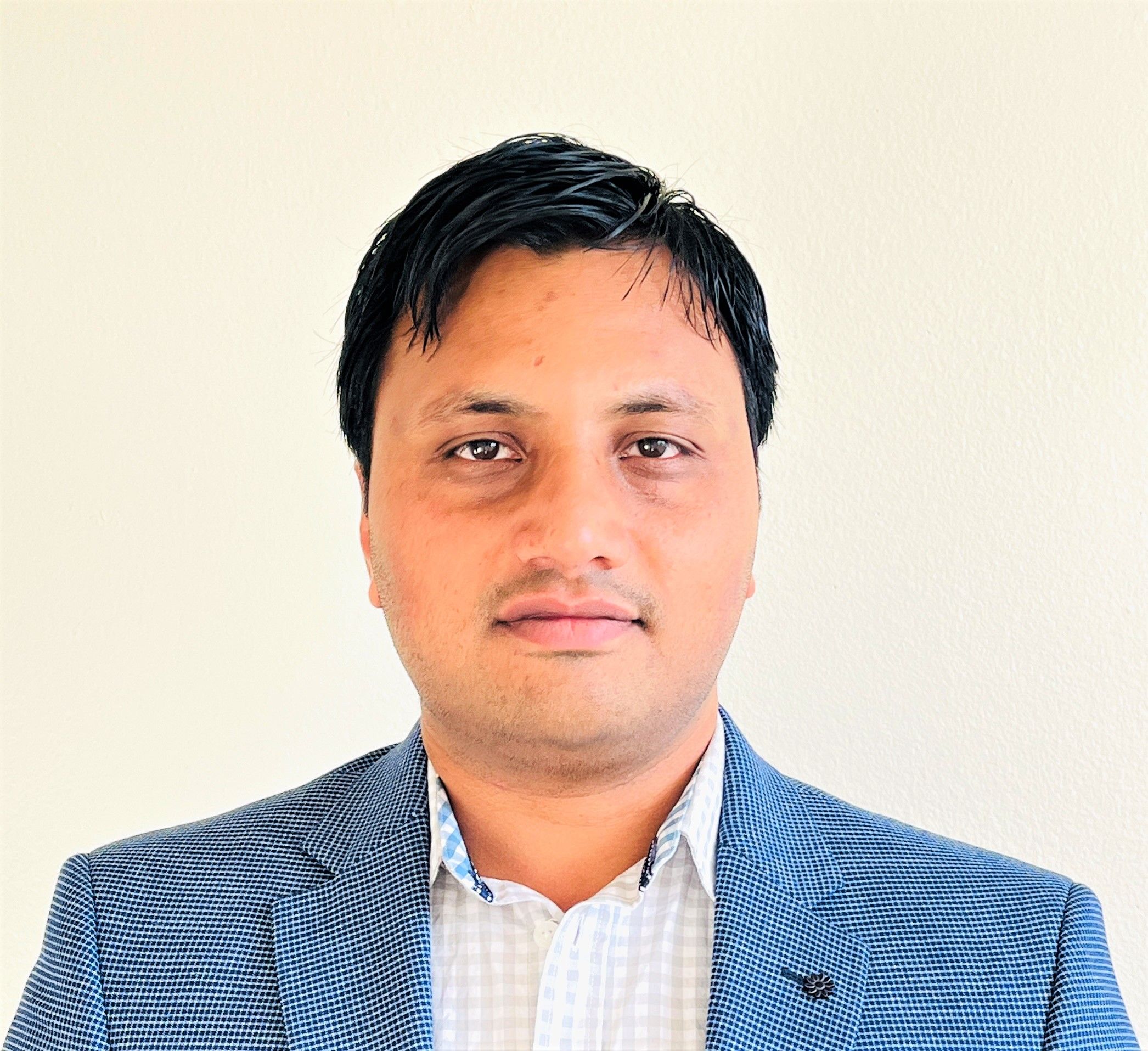 Dr Praveen  Kumar