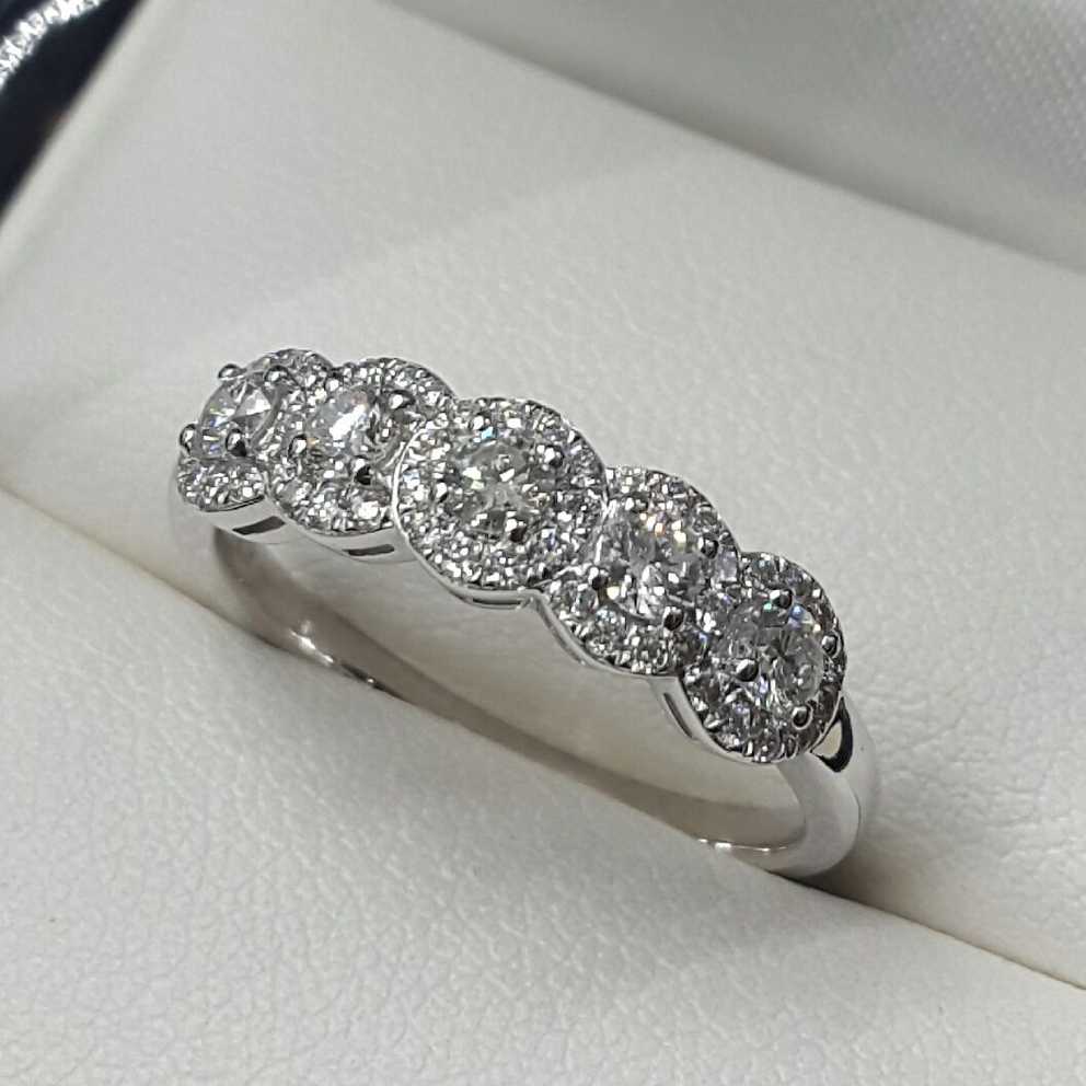 Featured Image of Diamond Three Row Collar Anniversary Bands In White Gold