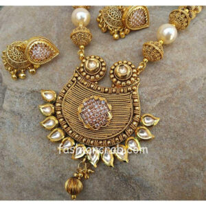 Antique Kundan Pearl Necklace Set for Women