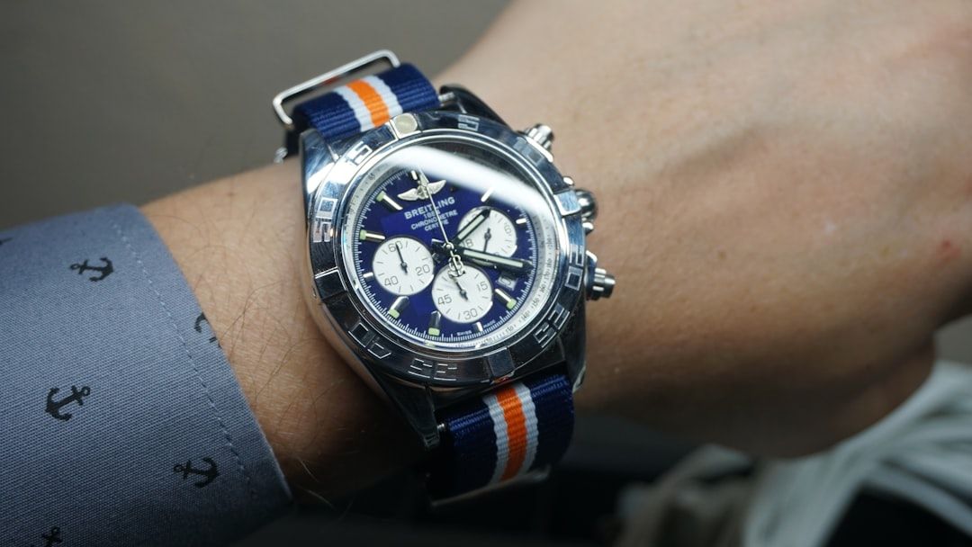 Watch bg