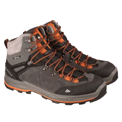 These are product images of Men's Trek 100 Trekking Shoes on rent by SharePal.