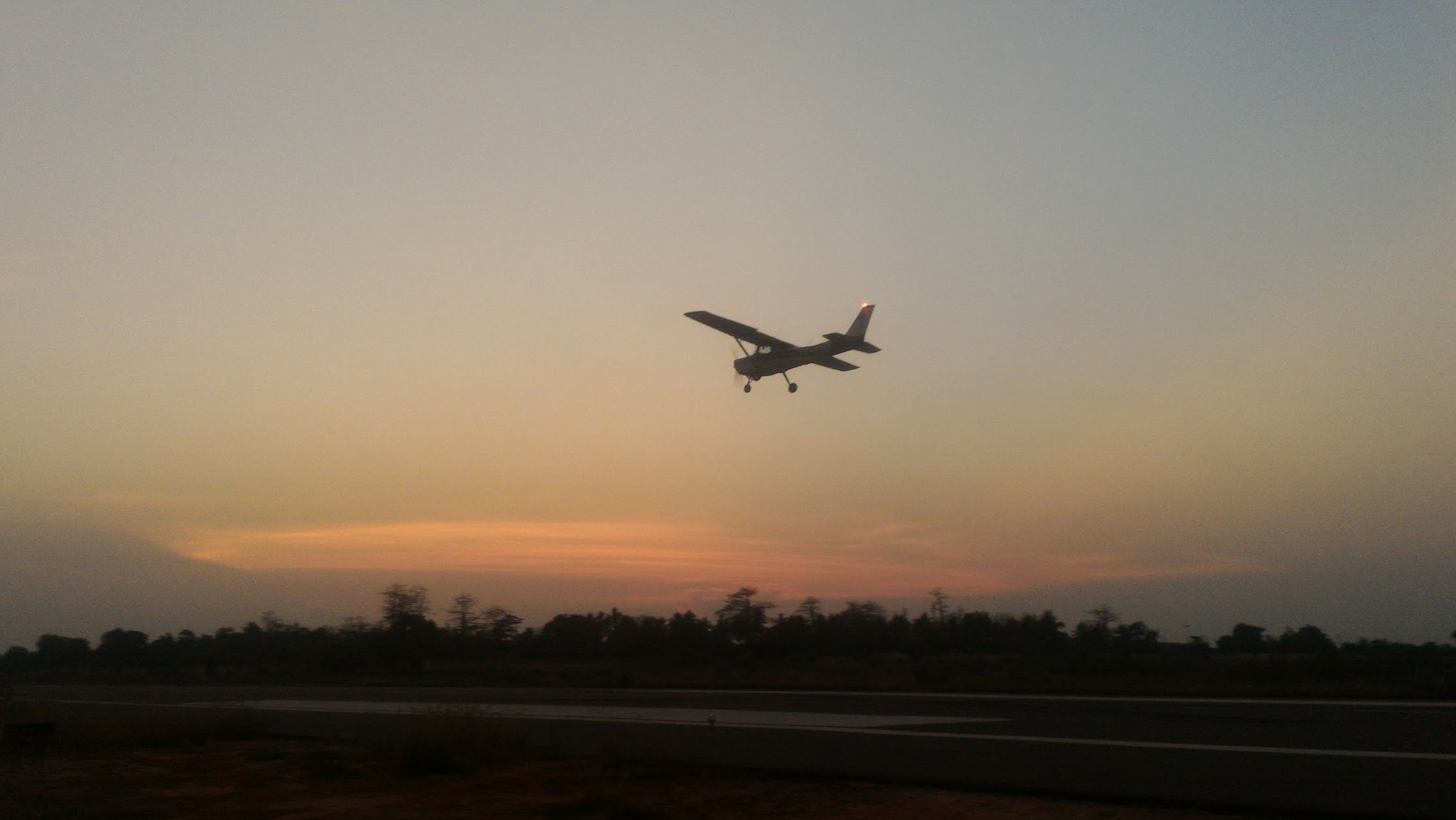 VT-OFS in flight