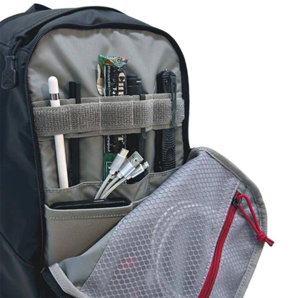Vertx Urban Ghost 10L Sling Bag Black - Image 4