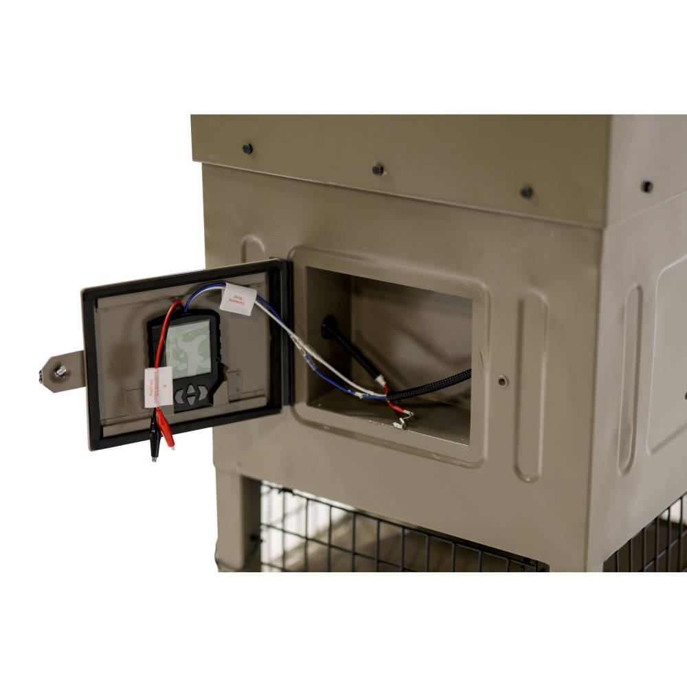 Boss Buck Fill Sled Feeder with Diverter Plate and Solar Panel 300lb - Image 3