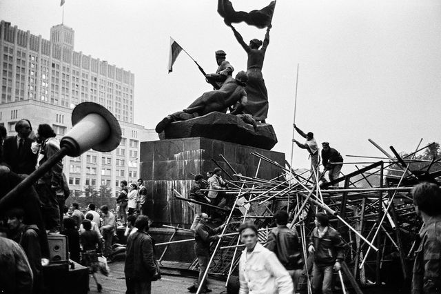 Puč v Rusku / Attempted coup against Gorbachev collapses 1991