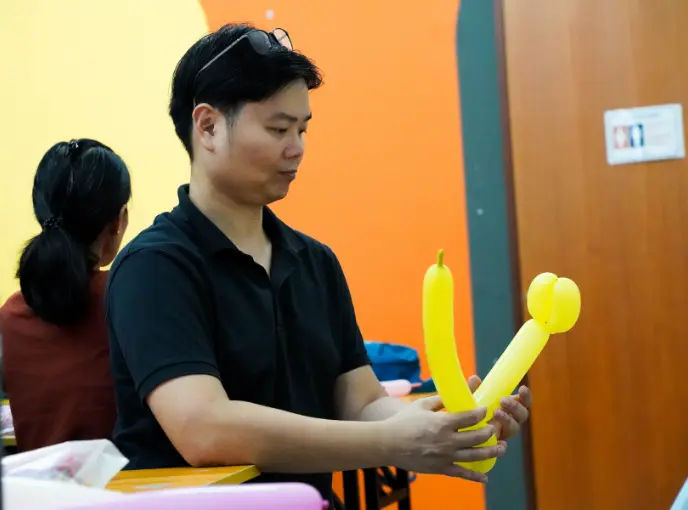 Balloon Sculpting 6