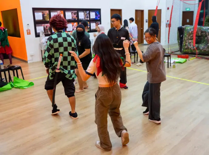 Costume Bonding Challenge