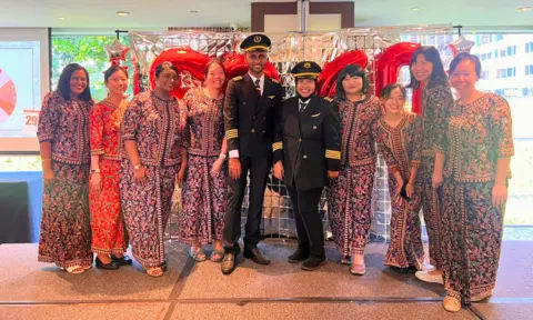 Costume Bonding Themes - Uniquely Singapore