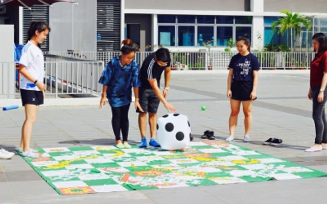 Best Team Building Games Improve Problem-Solving Singapore