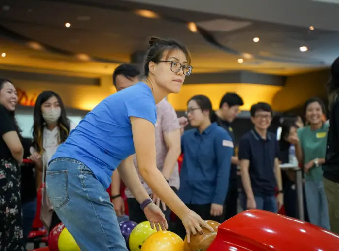 Cosmic Bowling 4