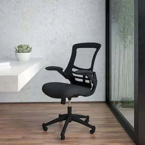 Flash Furniture Mid-Back Mesh Swivel Ergonomic Task Office Chair - Ergonomic Chair Australia (Credit: Amazon)