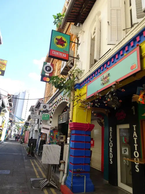 Arab Street - Night Market Singapore (Credit: Tripadvisor)