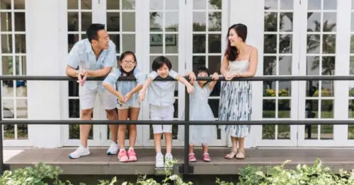 Bespoke - Family Photoshoot Singapore (Credit: Bespoke)