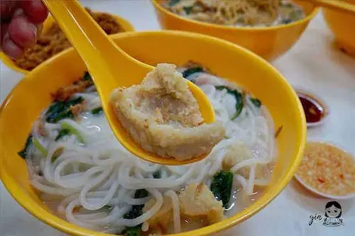 Blanco Court Fried Fish Noodles - Fish Soup Singapore