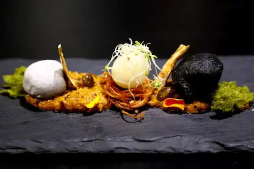 Labyrinth - Michelin Star Restaurants Singapore (Credit: Facebook)