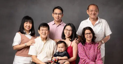 Theresa Olesen Portraits -  Family Photoshoot Singapore (Credit: Theresa Olesen Portraits)