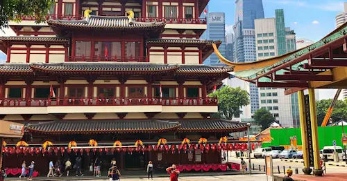 Buddha Tooth Relic Temple - Fun Things to do in Singapore (Credit: Unsplash)